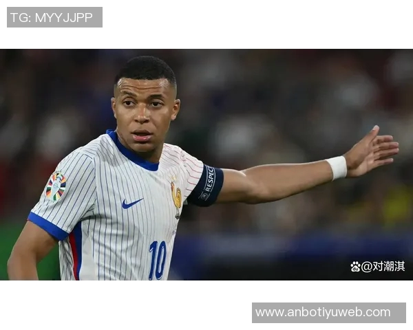 网红澄清与姆巴佩绯闻传闻称自己单身并未交往任何人