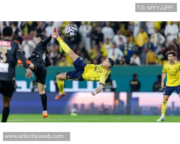 C罗倒钩惊艳全场球迷称其打破物理法则与时间静止的传奇瞬间 C罗倒钩惊艳全场球迷称其打破物理法则与时间静止的传奇瞬间